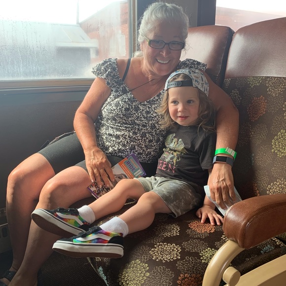 MONDAY 10:15 AM EST POP UP LIVE SHOW! Like & follow my live show listing! - Picture 9 of 17